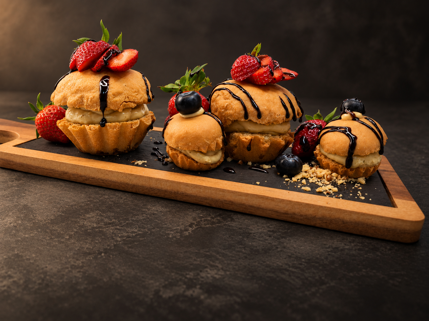 Decorated Saccharine pastry shells for individual desserts